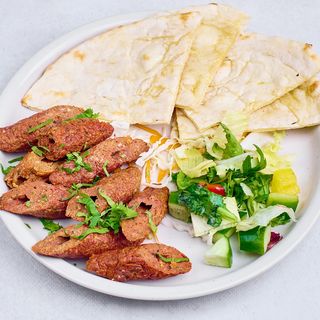 Seekh Kebab z naanem